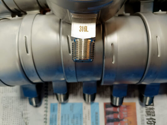 Manómetro de presión de acero inoxidable 316 de 4 pulgadas con anillo de bayoneta para rendimiento a prueba de golpes