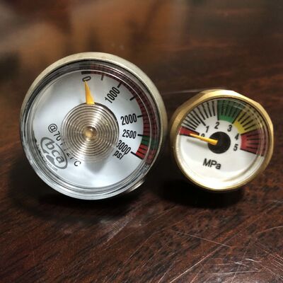 Manómetro y medidor de presión de gas industrial con calibración específica para gas para un rendimiento crítico de seguridad y resistencia a fugas