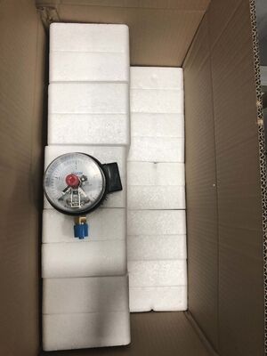 Manómetro eléctrico de contacto de 4 pulgadas (100 mm) con control de doble límite y 380 V 10 VA para automatización