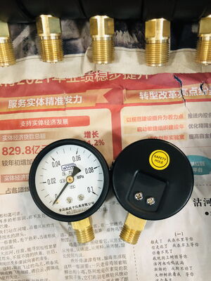 Medidor de presión seco de utilidad negra con escala de advertencia de color y tamaños de dial de 60 mm y 100 mm con conexión de fondo de latón a prueba de fugas
